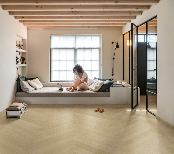 LVT QUICK-STEP PRISTINE Дуб безмятежный натуральный светлый 33кл. 2,5мм (48шт/4,582м2)