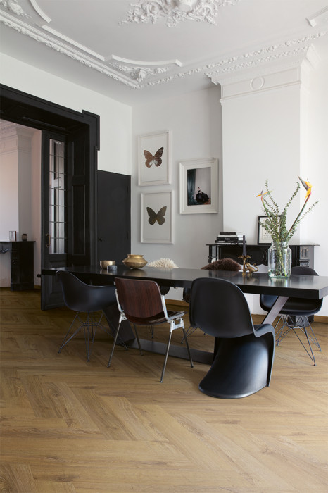 LVT QUICK-STEP PRISTINE Коричневый осенний дуб 33кл. 2,5мм (48шт/4,582м2)