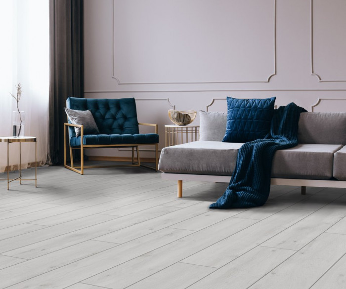 Ламинат Ideal Choice ID200 Дуб Вояж 12 мм 33 класс фаска V4 (1,864м2)